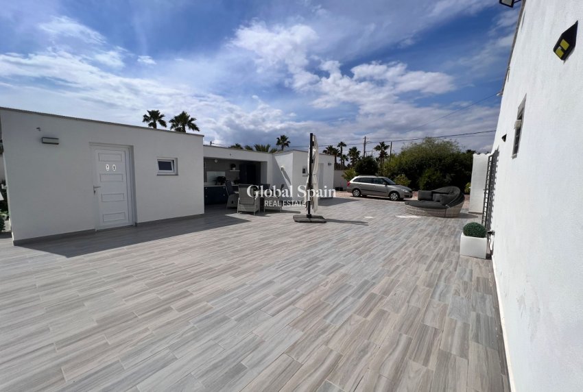 Resale - HOUSE -
ELCHE - Inland