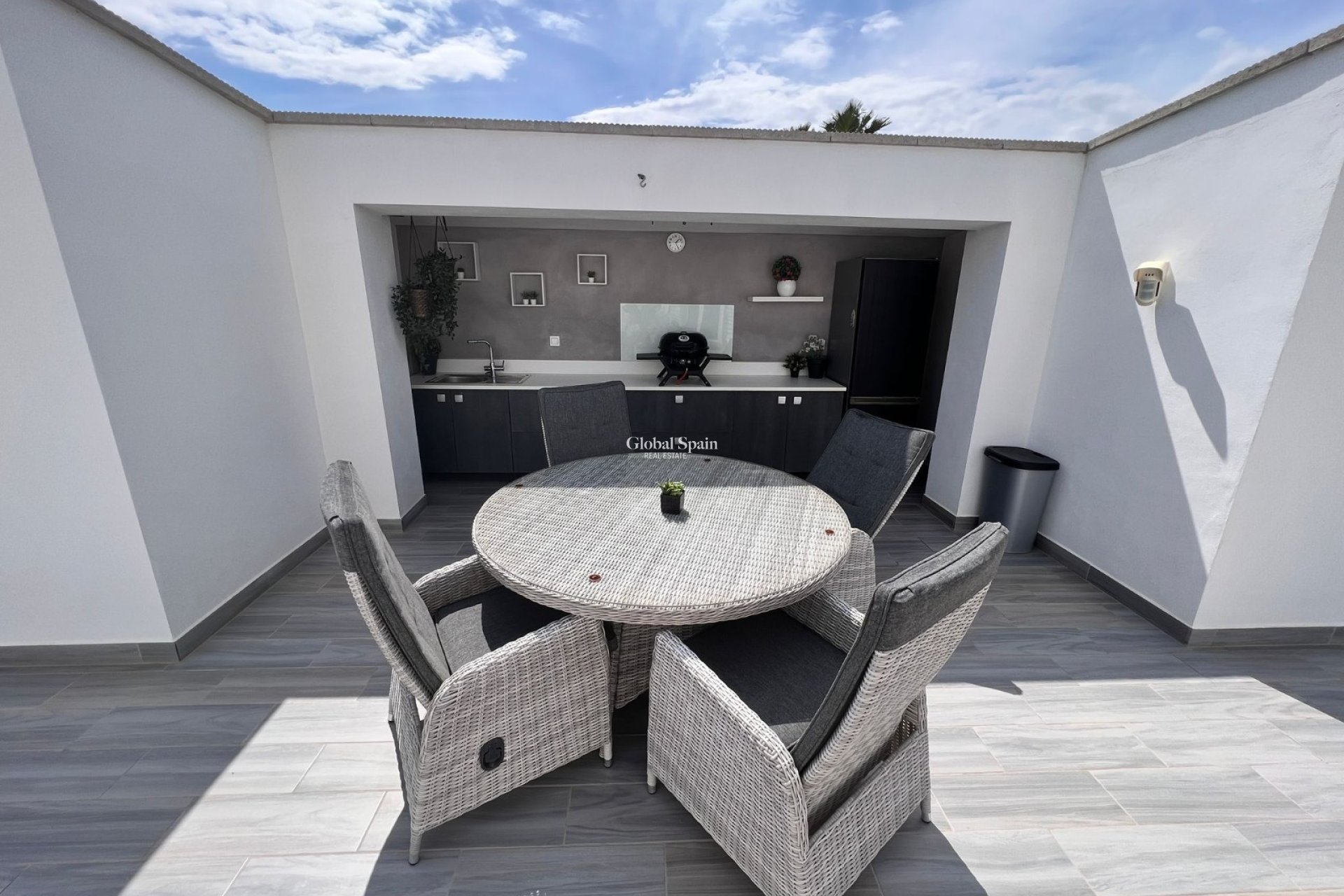 Resale - HOUSE -
ELCHE - Inland