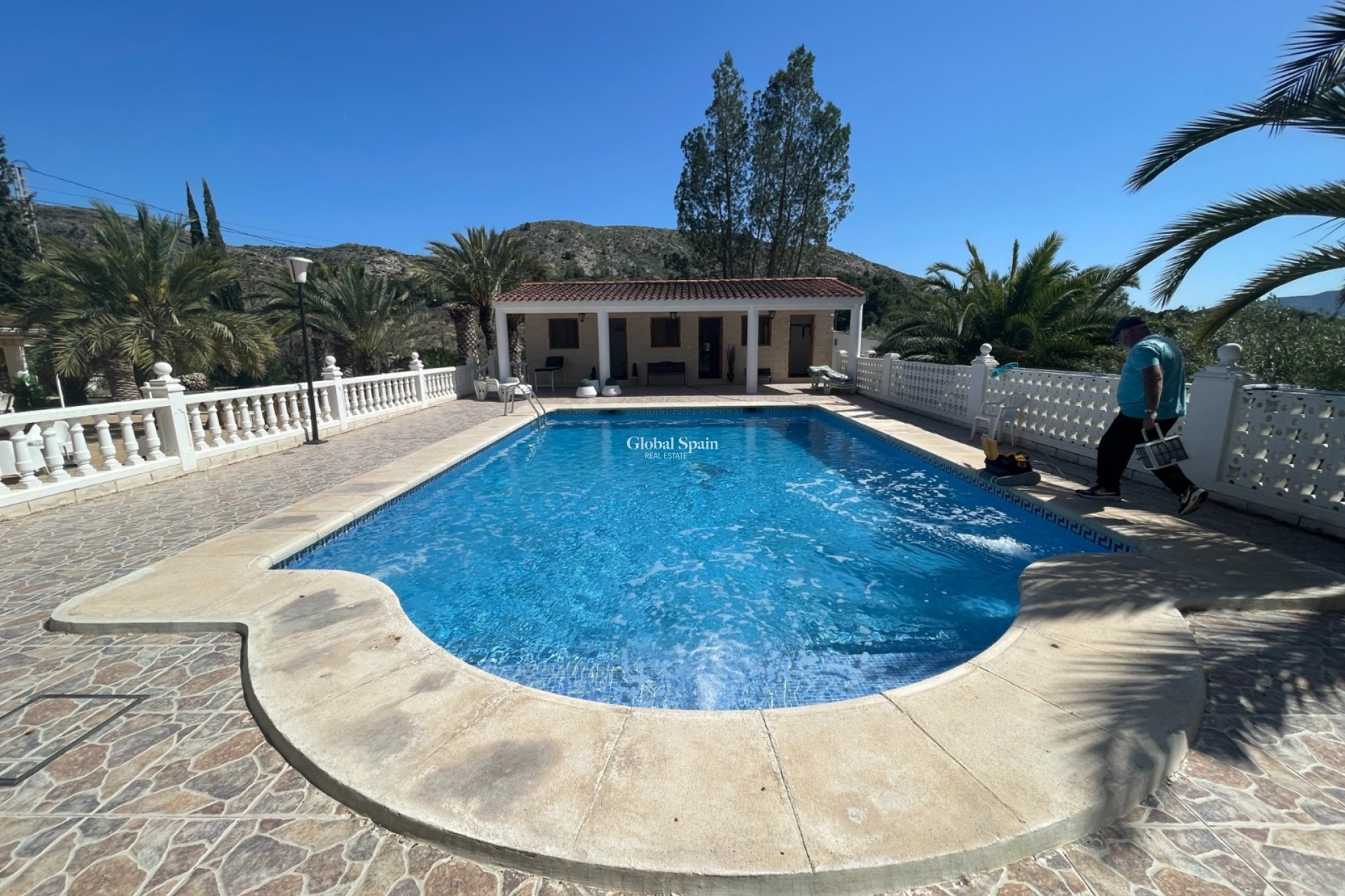Resale - HOUSE -
ELDA - Inland