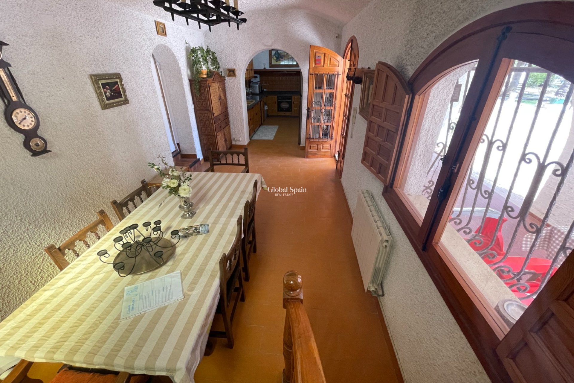 Resale - HOUSE -
ELDA - Inland