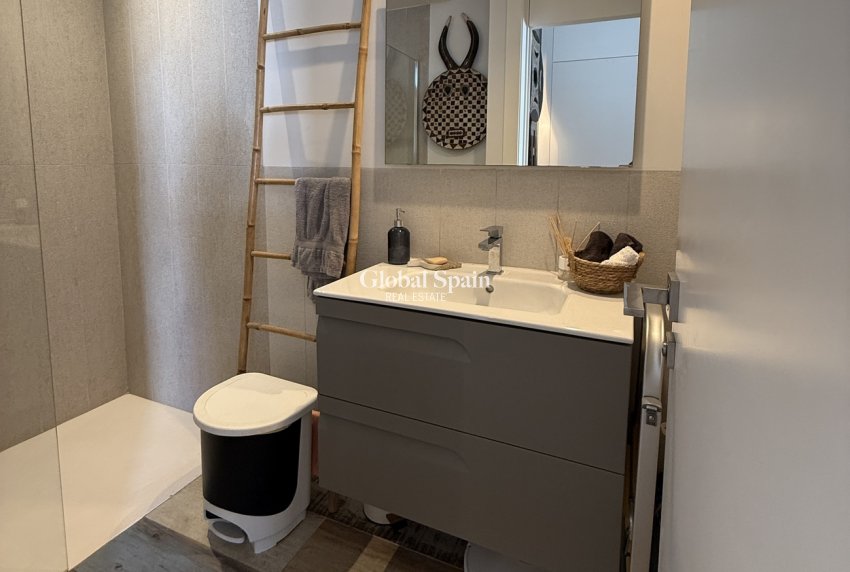 Resale - HOUSE -
FINESTRAT - Costa Blanca