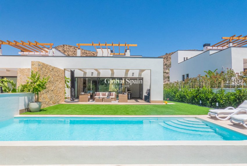 Resale - House -
Font del Llop