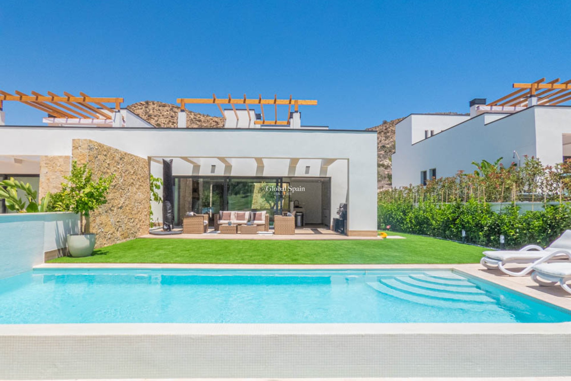 Resale - House -
Font del Llop