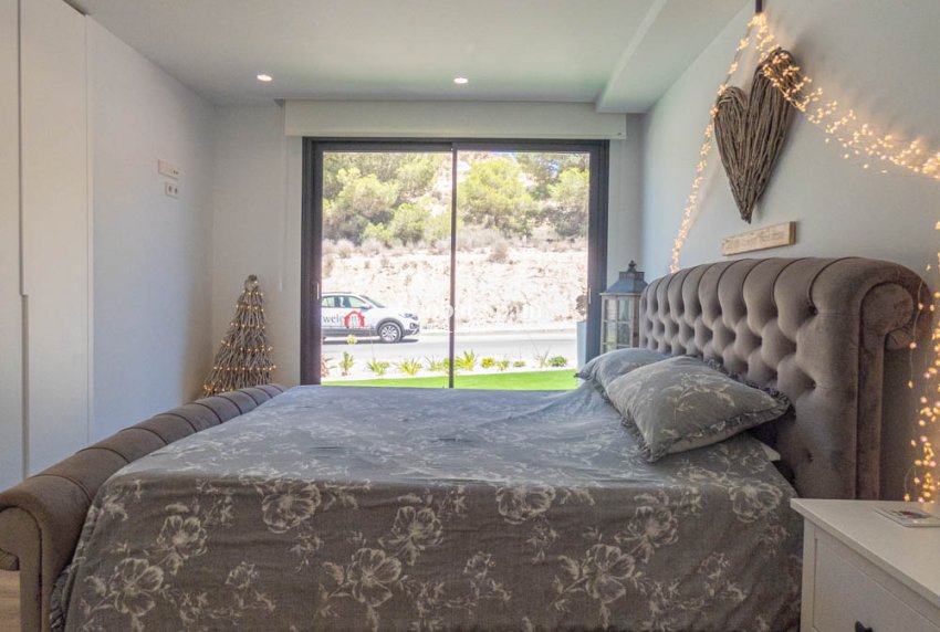 Resale - House -
Font del Llop