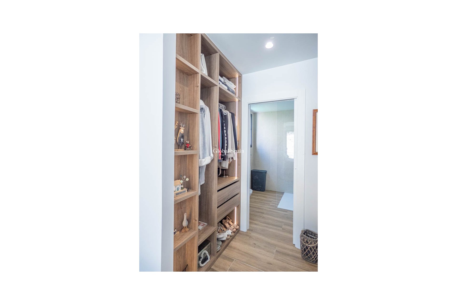 Resale - House -
Font del Llop