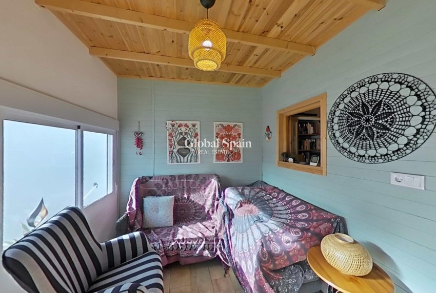 Resale - HOUSE -
FORMENTERA DEL SEGURA - Centro