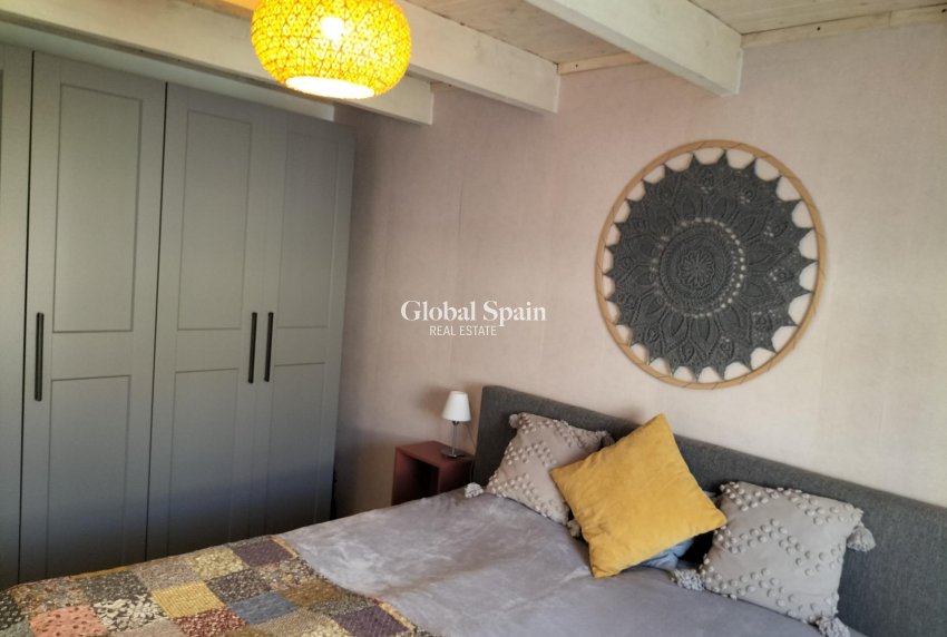 Resale - HOUSE -
FORMENTERA DEL SEGURA - Centro