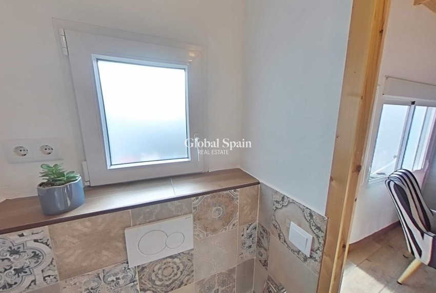 Resale - HOUSE -
FORMENTERA DEL SEGURA - Centro