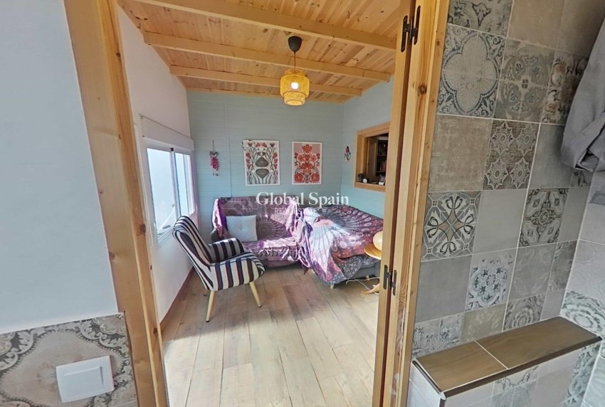 Resale - HOUSE -
FORMENTERA DEL SEGURA - Centro