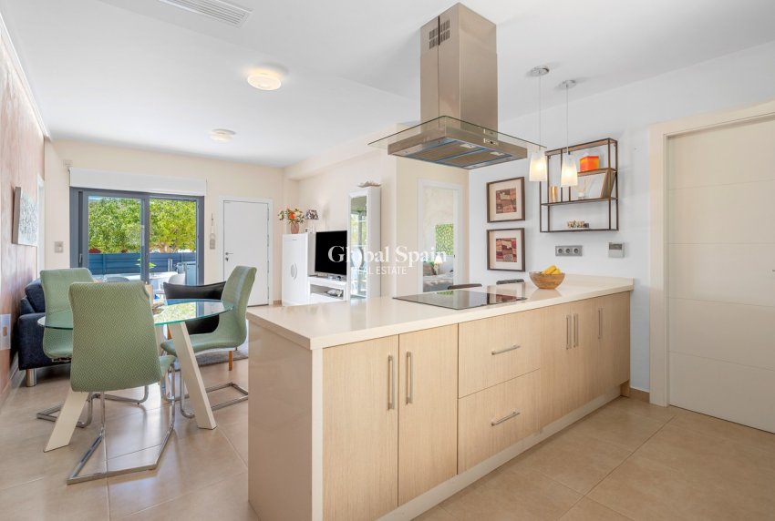 Resale - HOUSE -
FORMENTERA DEL SEGURA - Costa Blanca