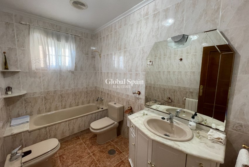 Resale - HOUSE -
FORMENTERA DEL SEGURA - Costa Blanca