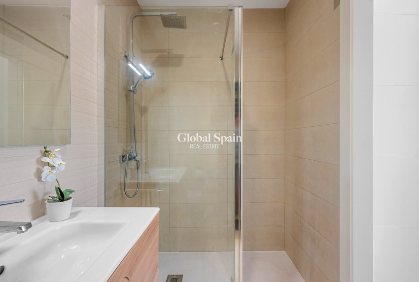 Resale - HOUSE -
FORMENTERA DEL SEGURA - Costa Blanca