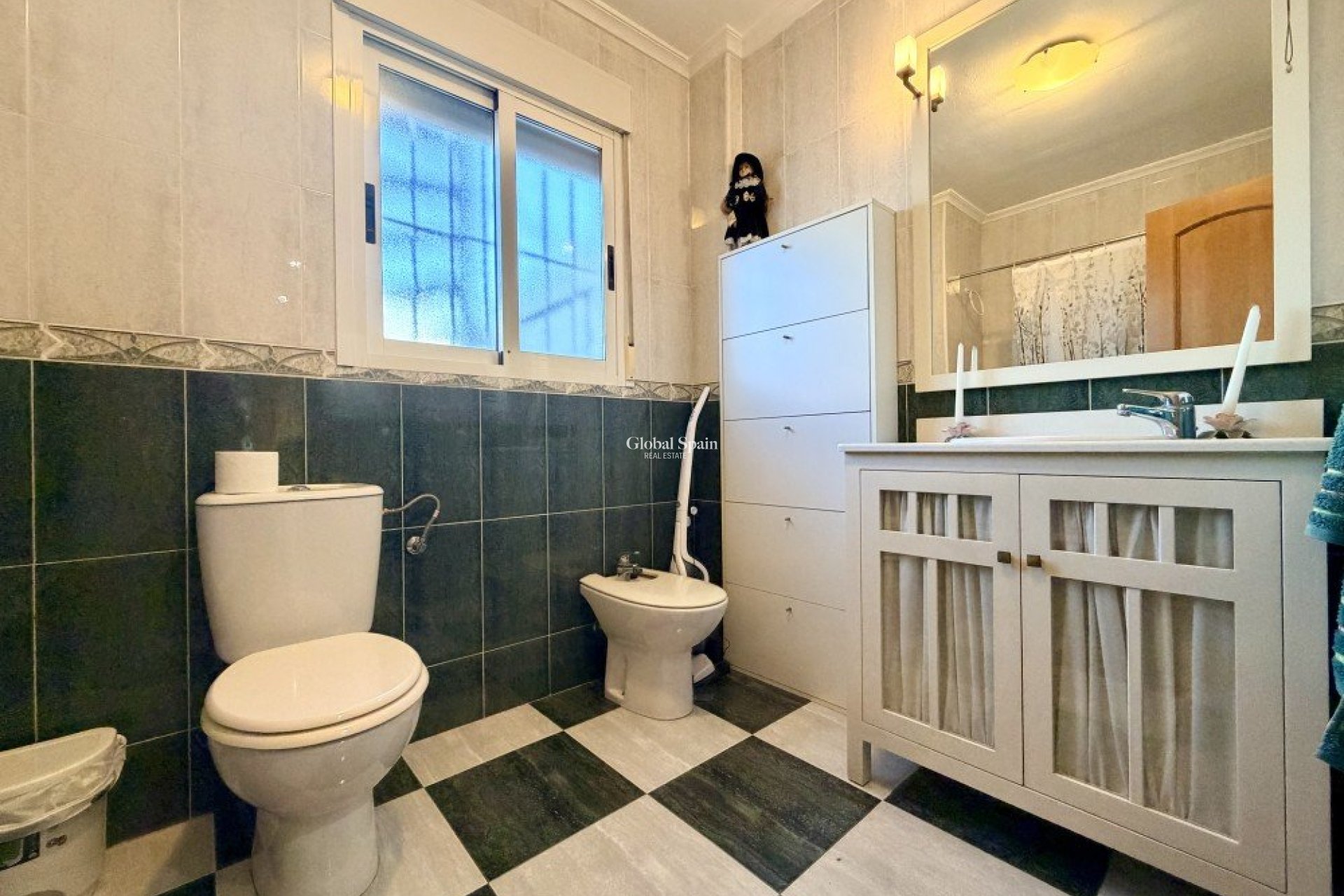 Resale - HOUSE -
FORMENTERA DEL SEGURA - Costa Blanca