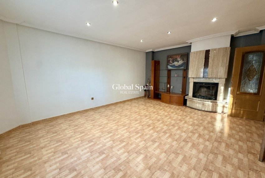 Resale - HOUSE -
FORMENTERA DEL SEGURA - Costa Blanca