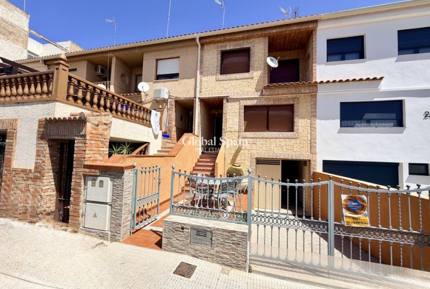 Resale - HOUSE -
FORMENTERA DEL SEGURA - Costa Blanca