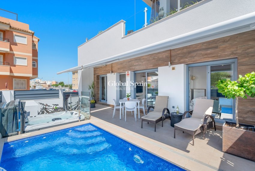 Resale - HOUSE -
FORMENTERA DEL SEGURA - Costa Blanca