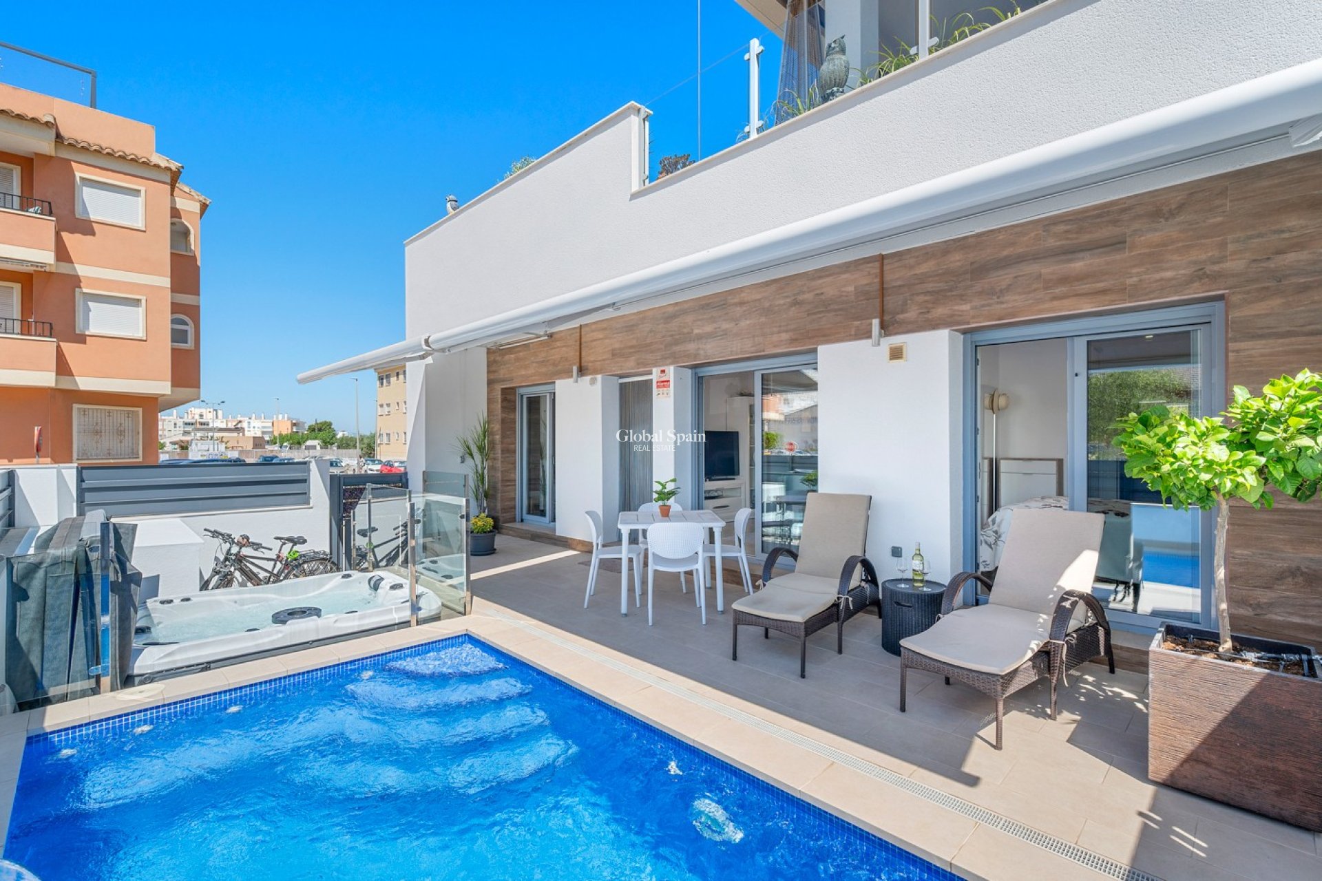 Resale - HOUSE -
FORMENTERA DEL SEGURA - Costa Blanca