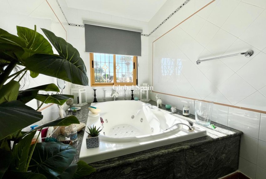 Resale - HOUSE -
FORTUNA - Inland