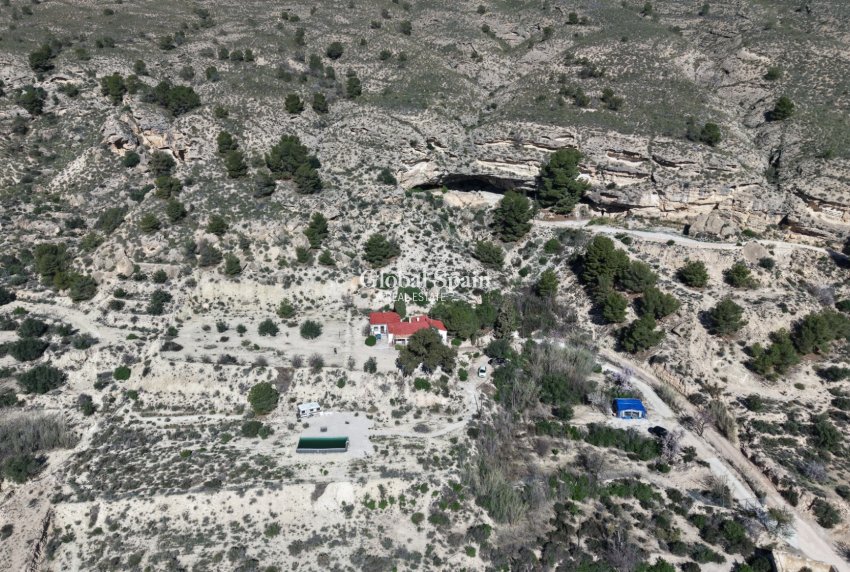 Resale - HOUSE -
FORTUNA - Inland