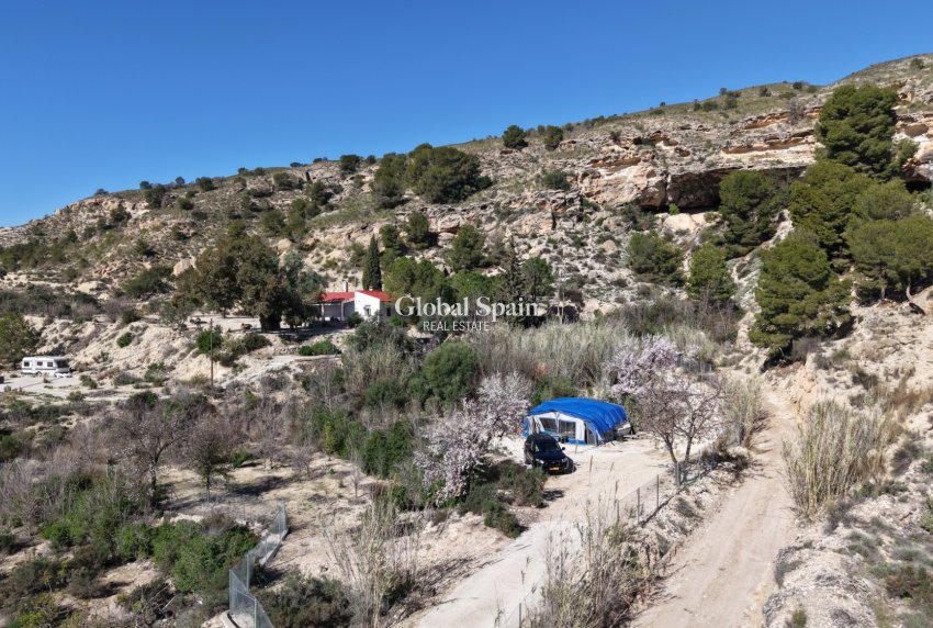 Resale - HOUSE -
FORTUNA - Inland