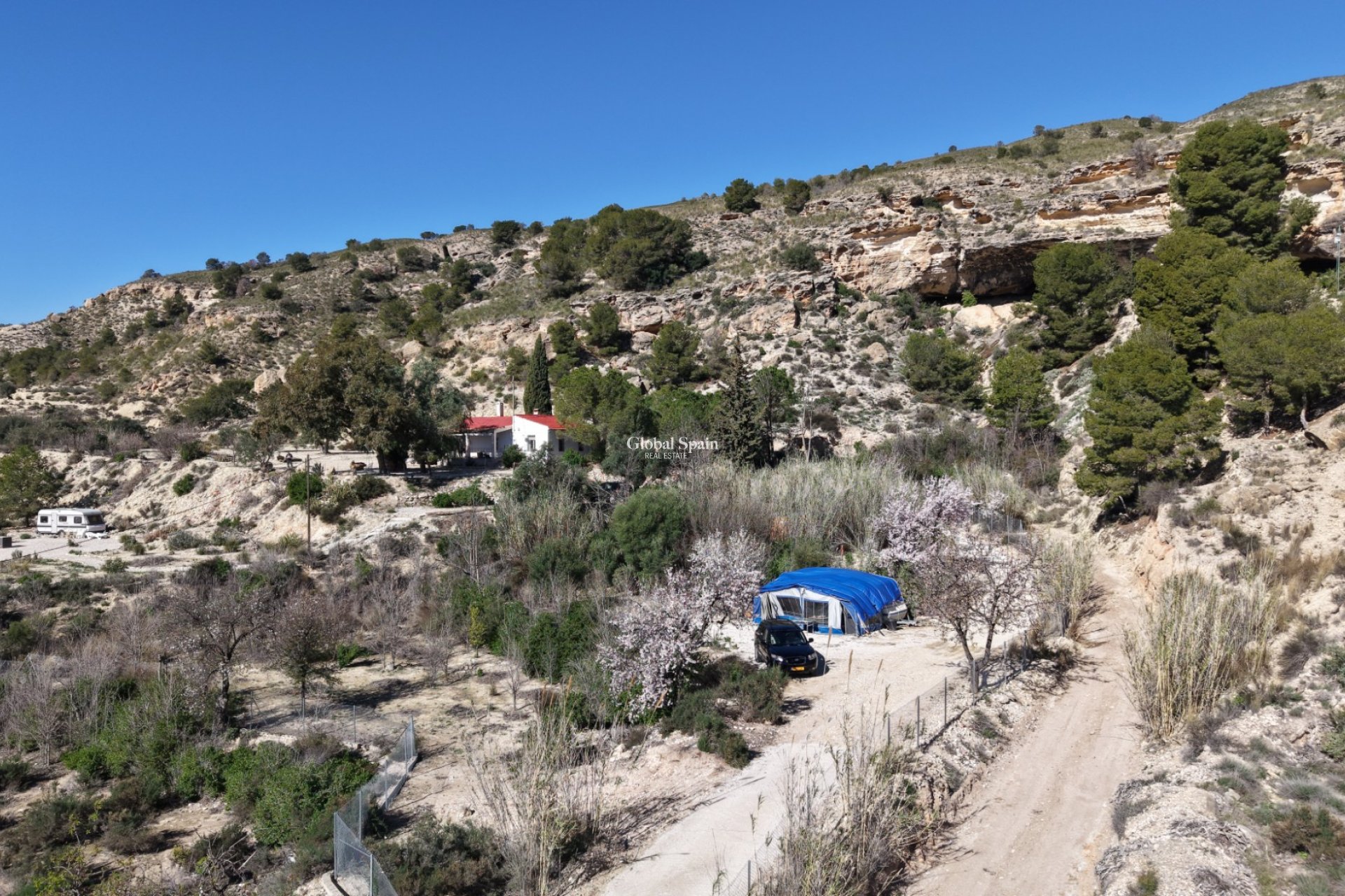 Resale - HOUSE -
FORTUNA - Inland