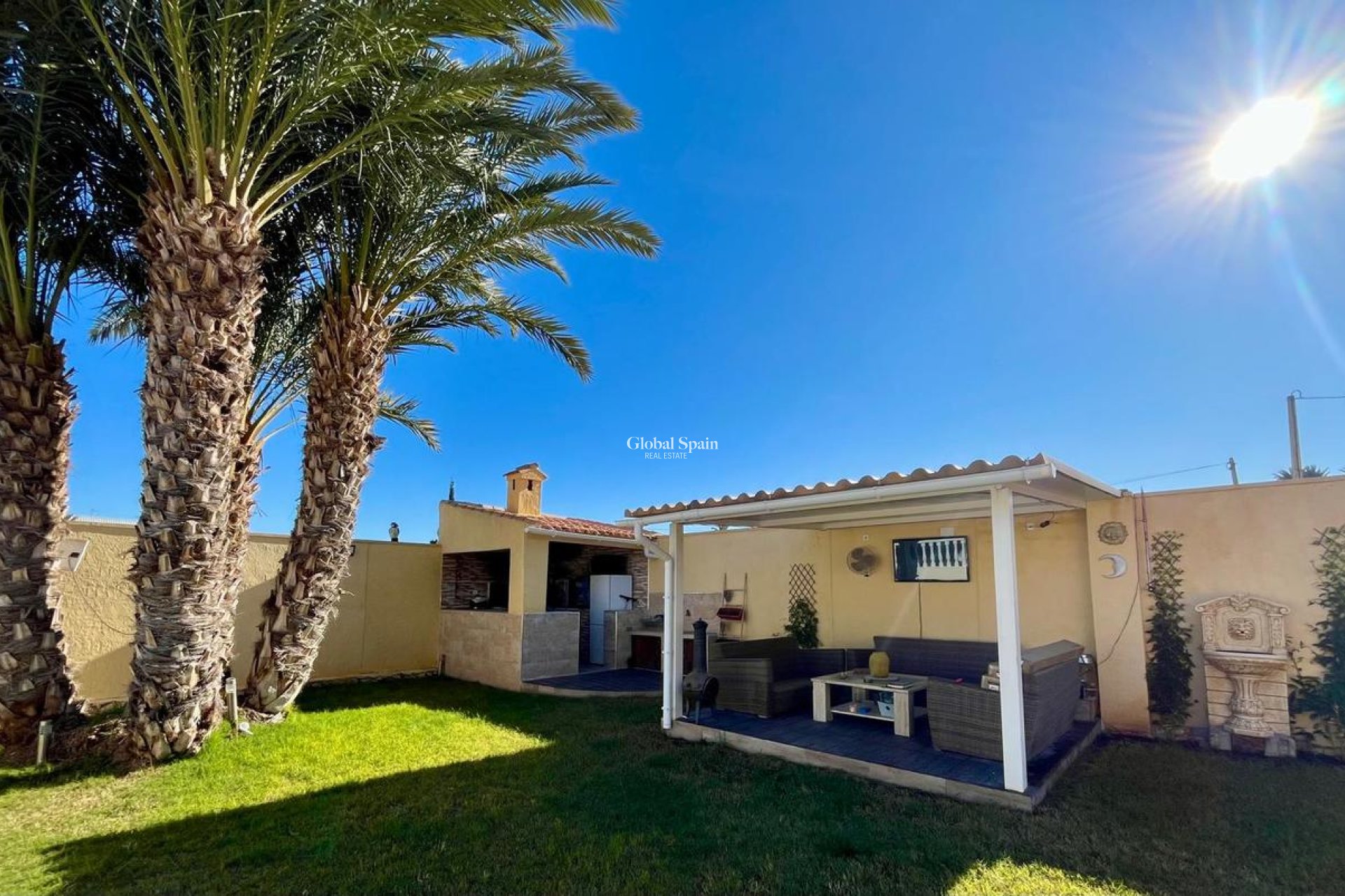 Resale - HOUSE -
FORTUNA - Inland