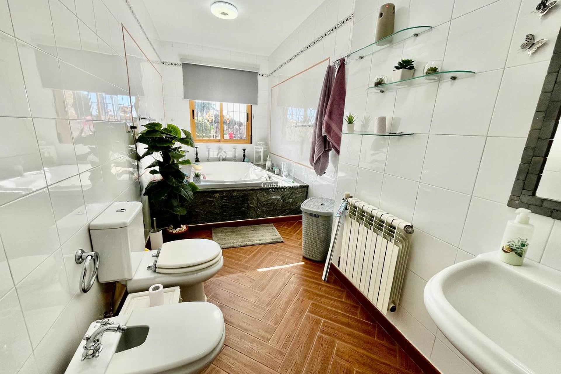 Resale - HOUSE -
FORTUNA - Inland