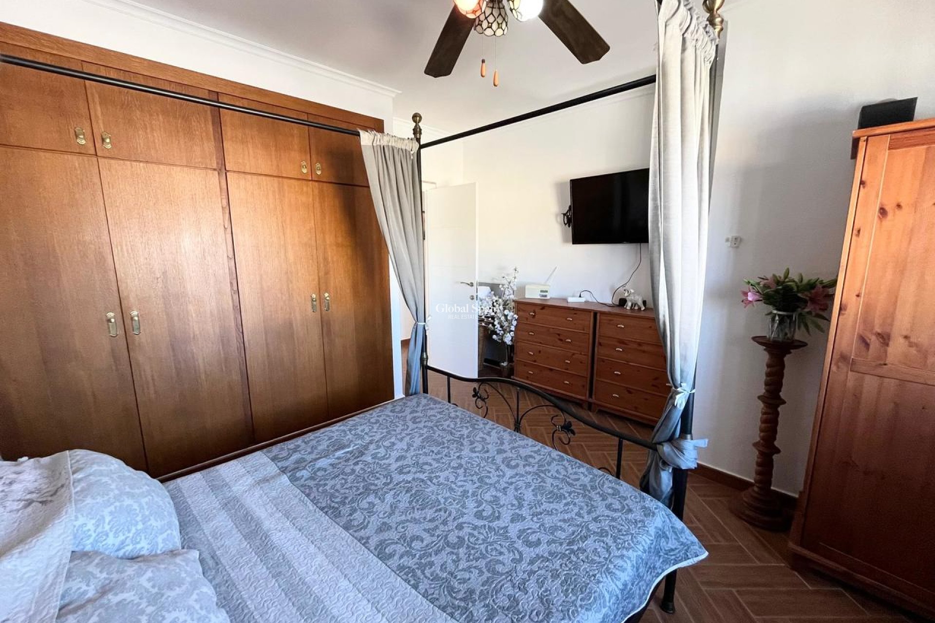 Resale - HOUSE -
FORTUNA - Inland