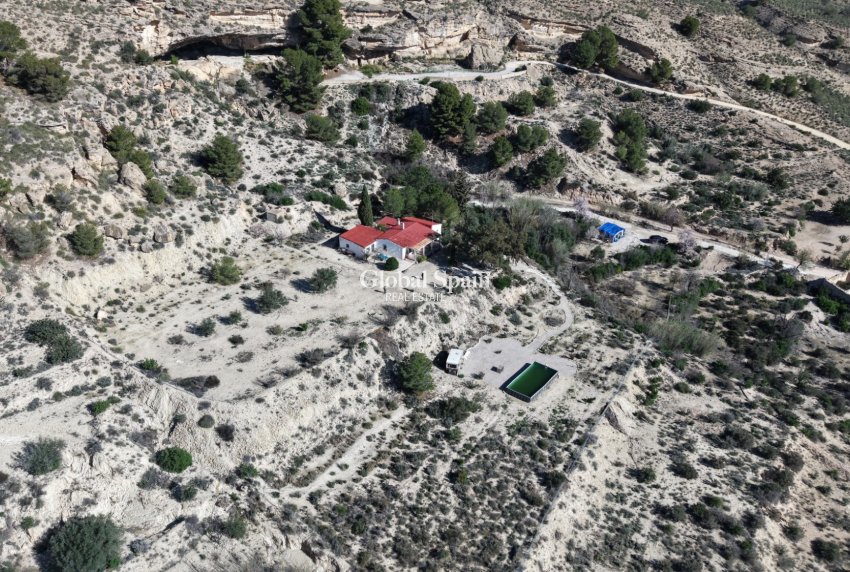 Resale - HOUSE -
FORTUNA - Inland