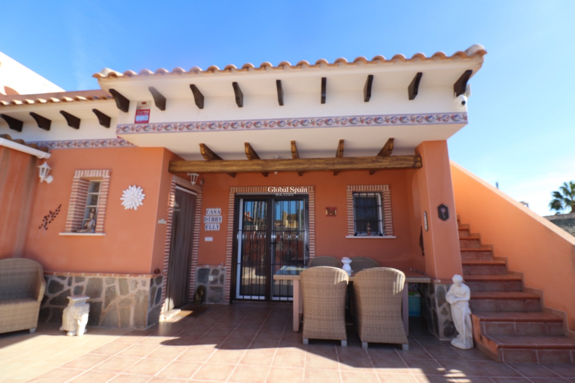 Resale - HOUSE -
FORTUNA - Inland