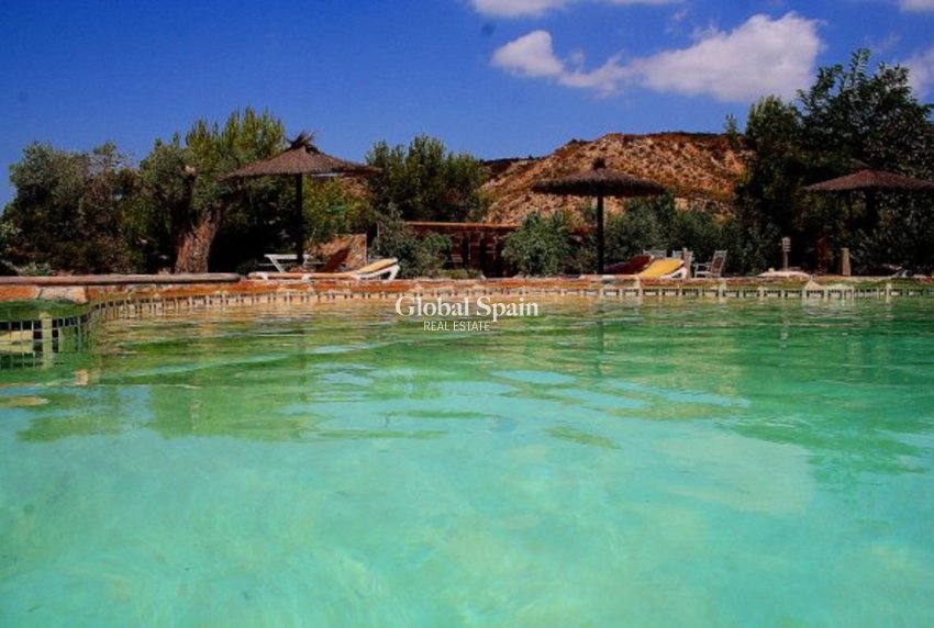 Resale - HOUSE -
GEA Y TRUYOLS - Inland