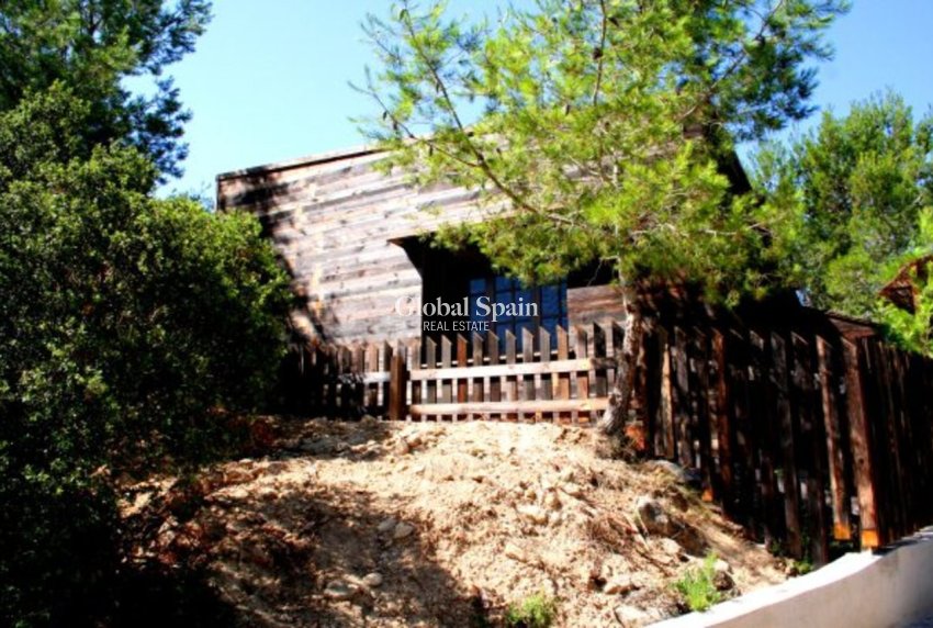 Resale - HOUSE -
GEA Y TRUYOLS - Inland