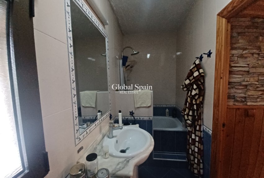 Resale - HOUSE -
GEA Y TRUYOLS - Inland