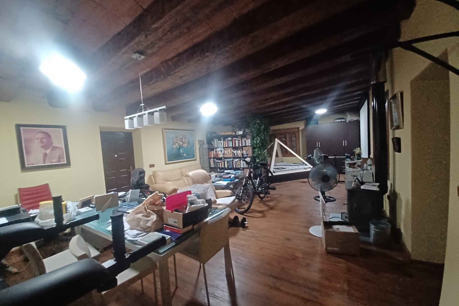 Resale - HOUSE -
GEA Y TRUYOLS - Inland