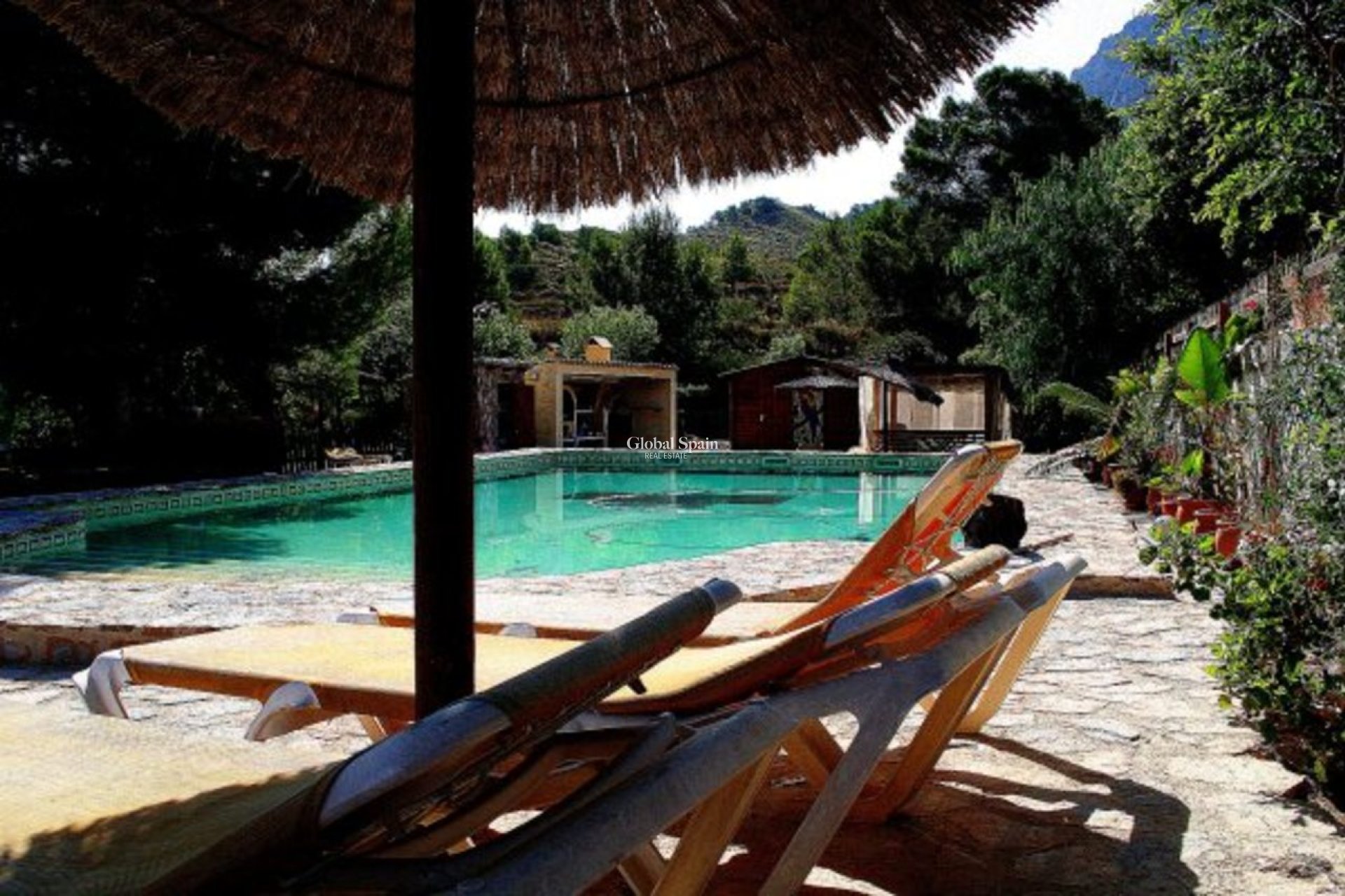 Resale - HOUSE -
GEA Y TRUYOLS - Inland