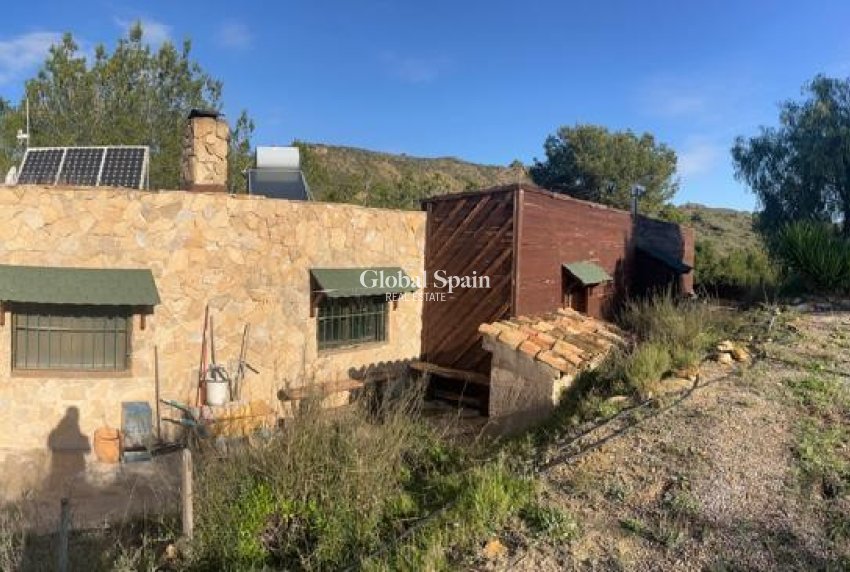 Resale - HOUSE -
GEA Y TRUYOLS - Inland