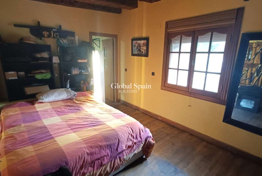 Resale - HOUSE -
GEA Y TRUYOLS - Inland