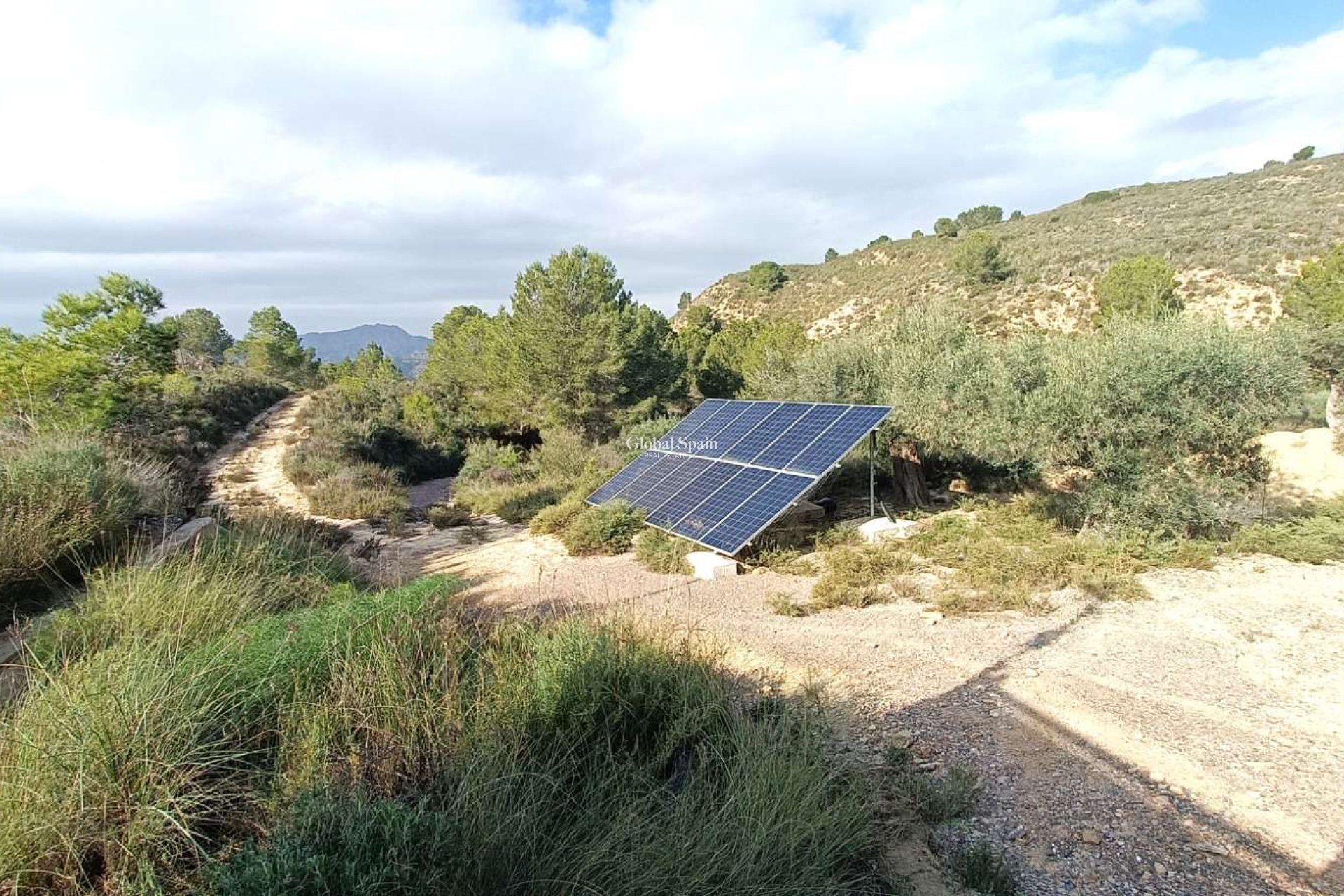 Resale - HOUSE -
GEA Y TRUYOLS - Inland