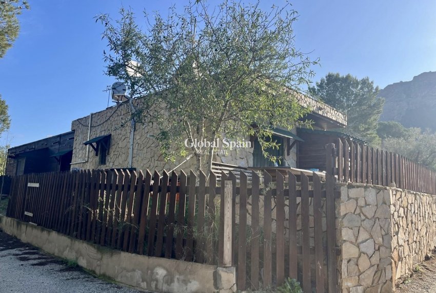 Resale - HOUSE -
GEA Y TRUYOLS - Sierra de Columbares Natural Park