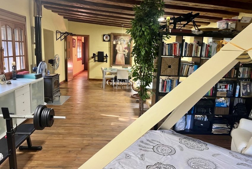 Resale - HOUSE -
GEA Y TRUYOLS - Sierra de Columbares Natural Park