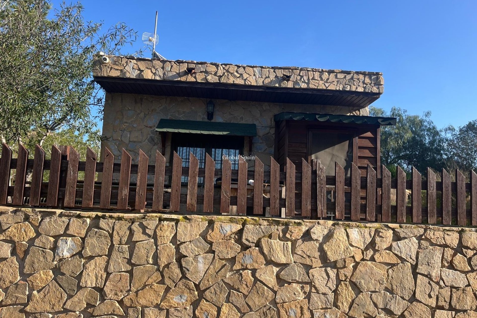 Resale - HOUSE -
GEA Y TRUYOLS - Sierra de Columbares Natural Park