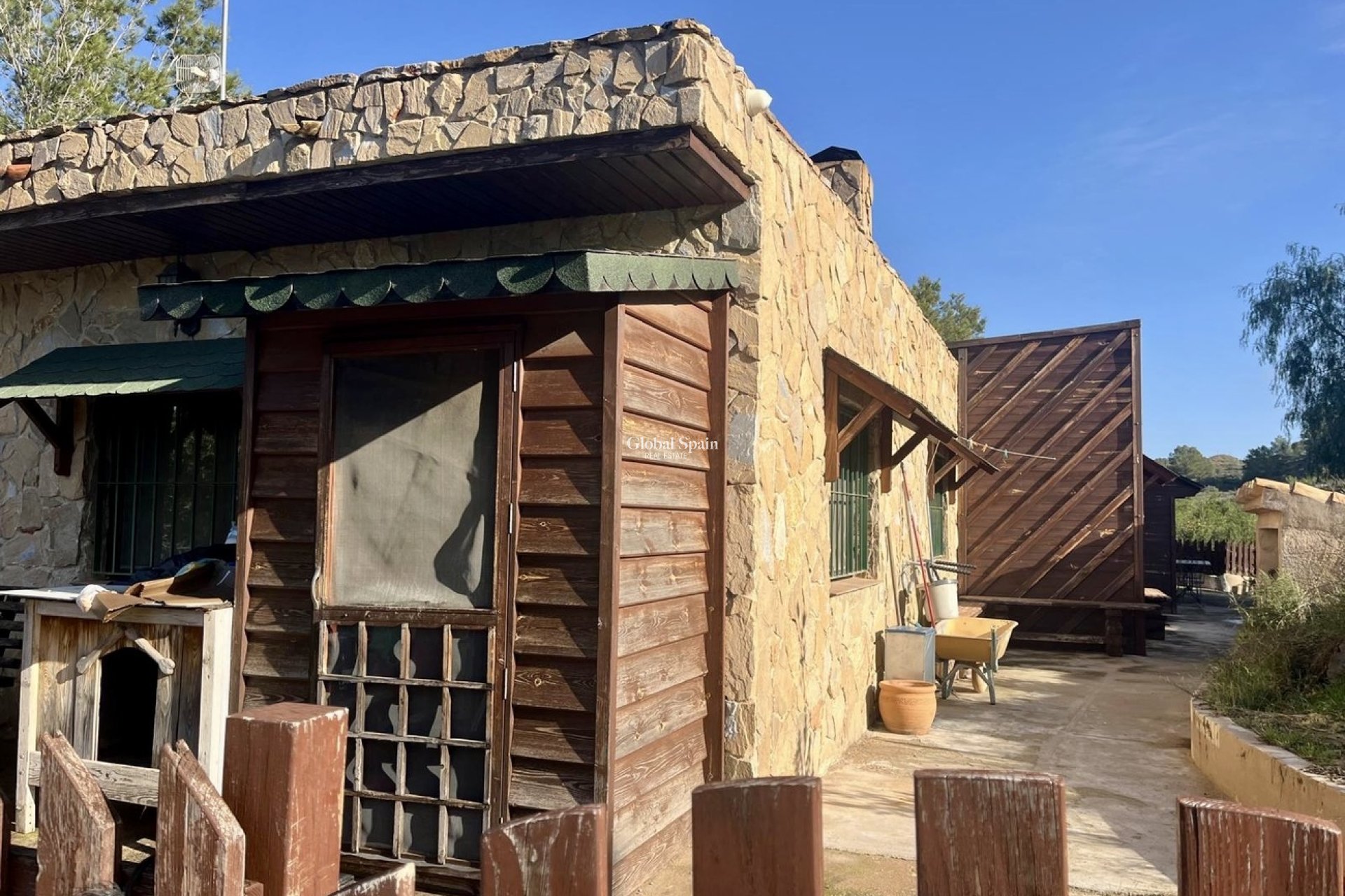 Resale - HOUSE -
GEA Y TRUYOLS - Sierra de Columbares Natural Park