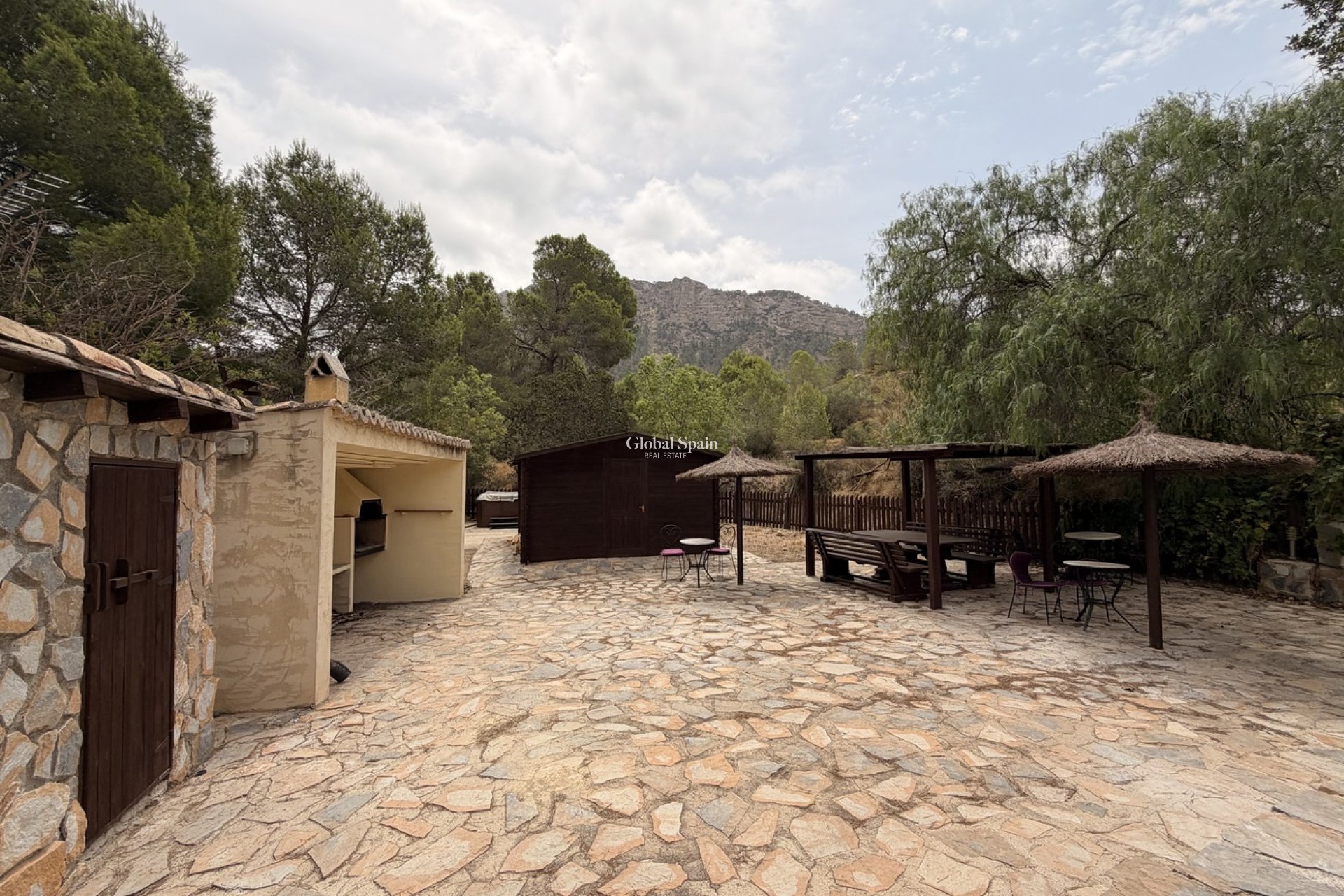 Resale - HOUSE -
GEA Y TRUYOLS - Sierra de Columbares Natural Park