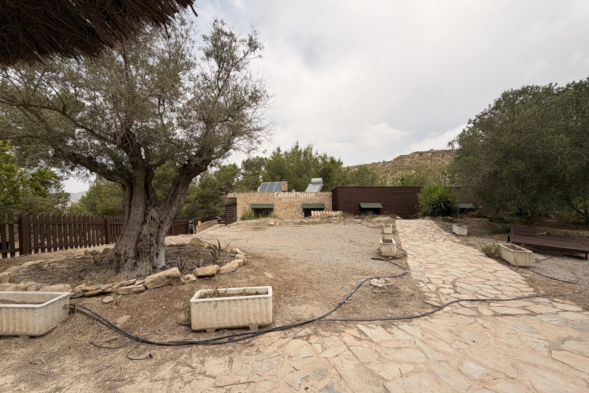 Resale - HOUSE -
GEA Y TRUYOLS - Sierra de Columbares Natural Park