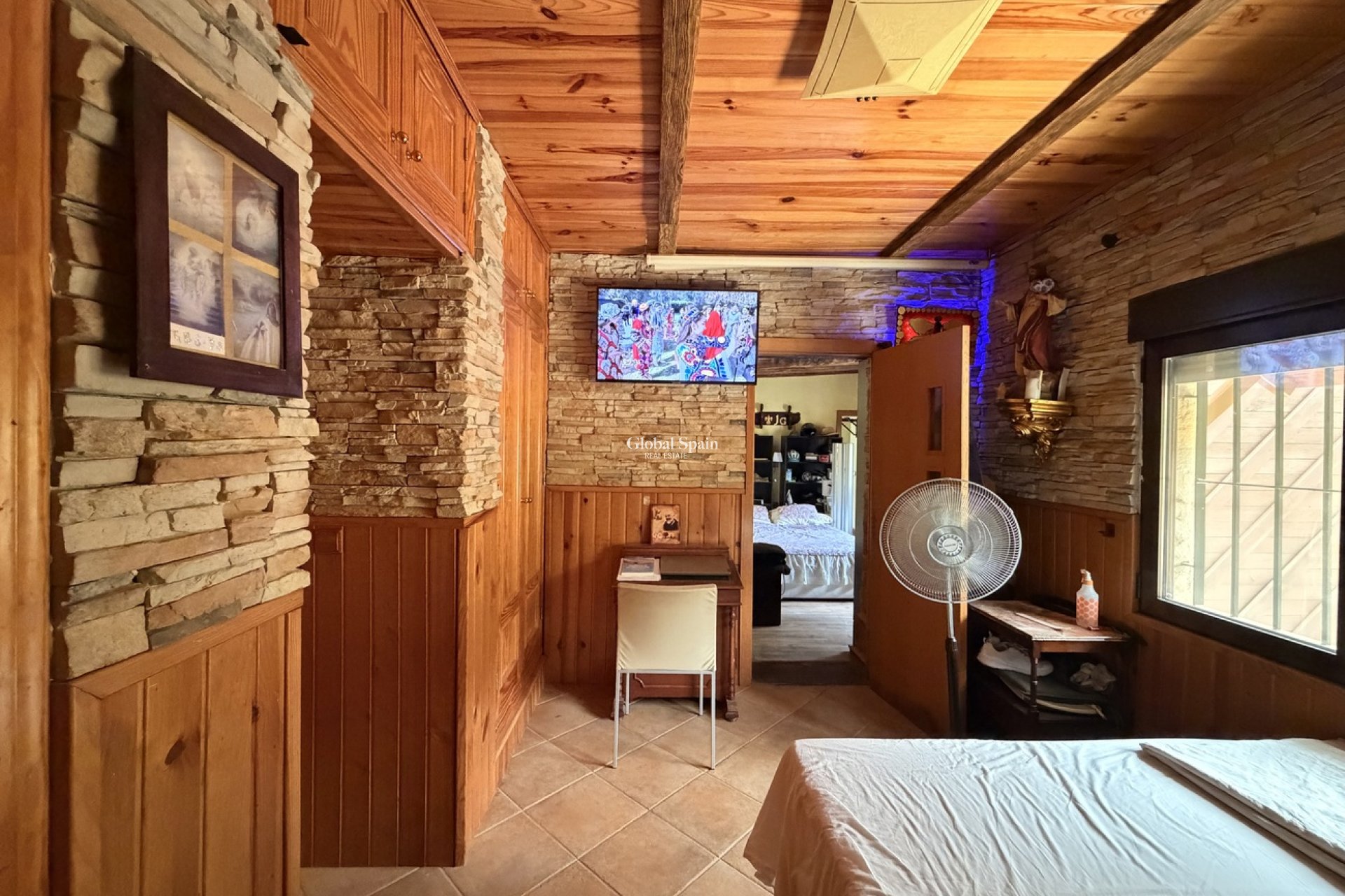 Resale - HOUSE -
GEA Y TRUYOLS - Sierra de Columbares Natural Park