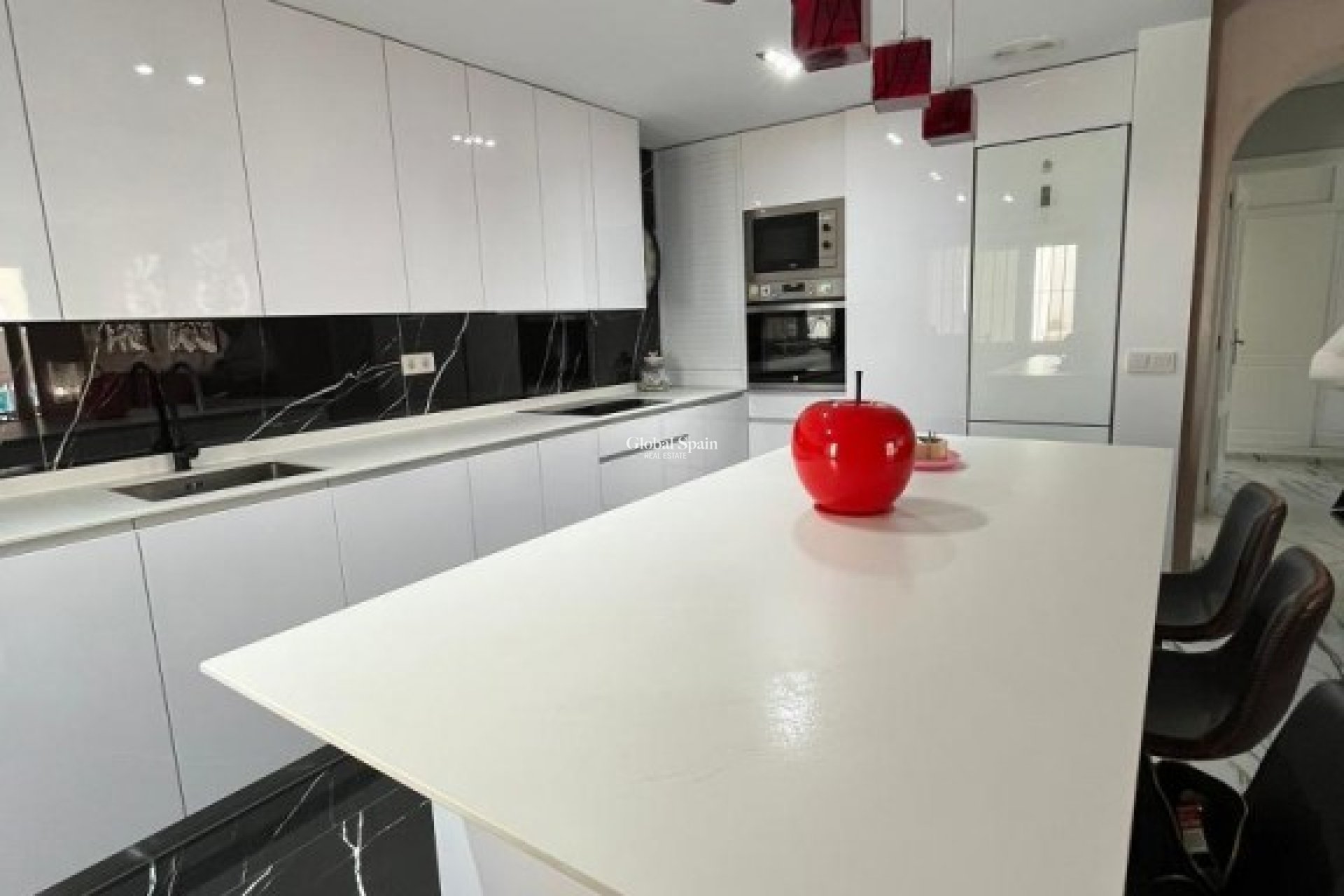 Resale - HOUSE -
GRAN ALACANT - Costa Blanca