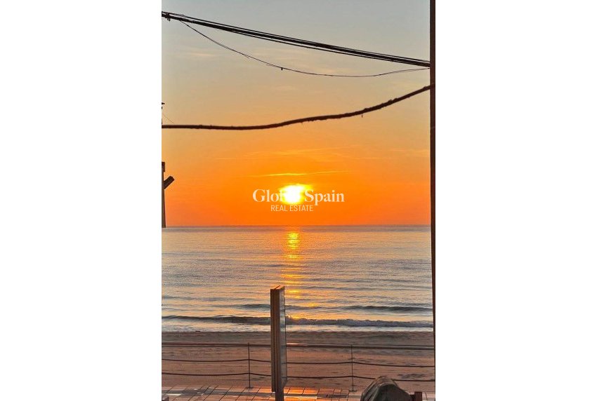 Resale - HOUSE -
GUARDAMAR DEL SEGURA - Benamor