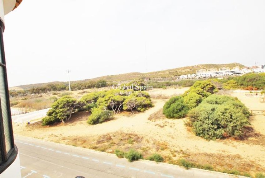 Resale - HOUSE -
GUARDAMAR DEL SEGURA - Benamor