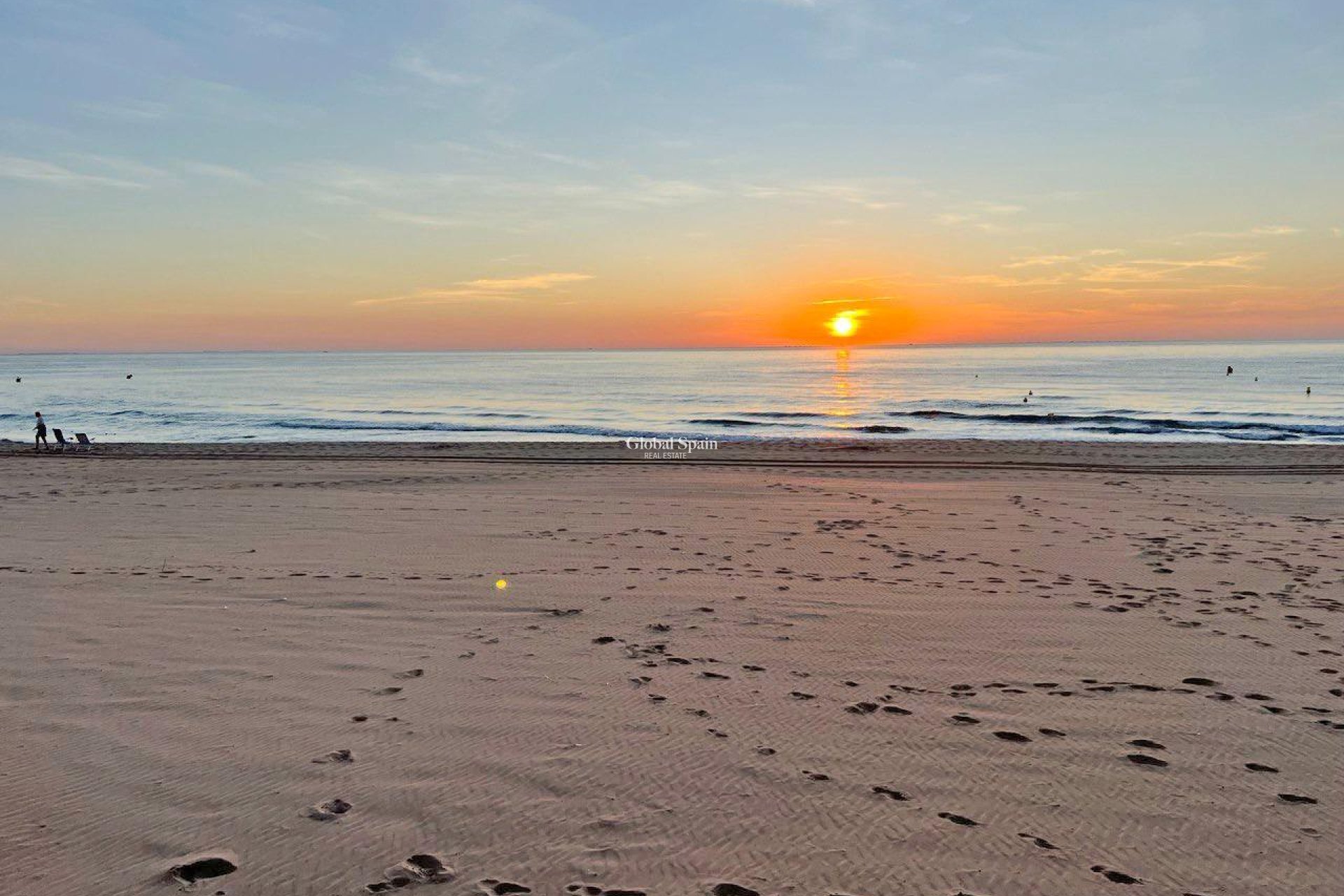 Resale - HOUSE -
GUARDAMAR DEL SEGURA - Benamor