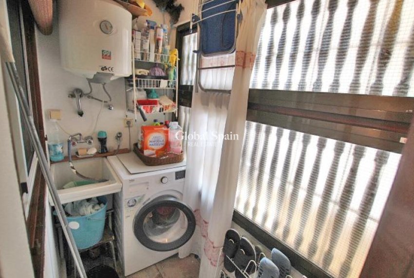 Resale - HOUSE -
GUARDAMAR DEL SEGURA - Benamor